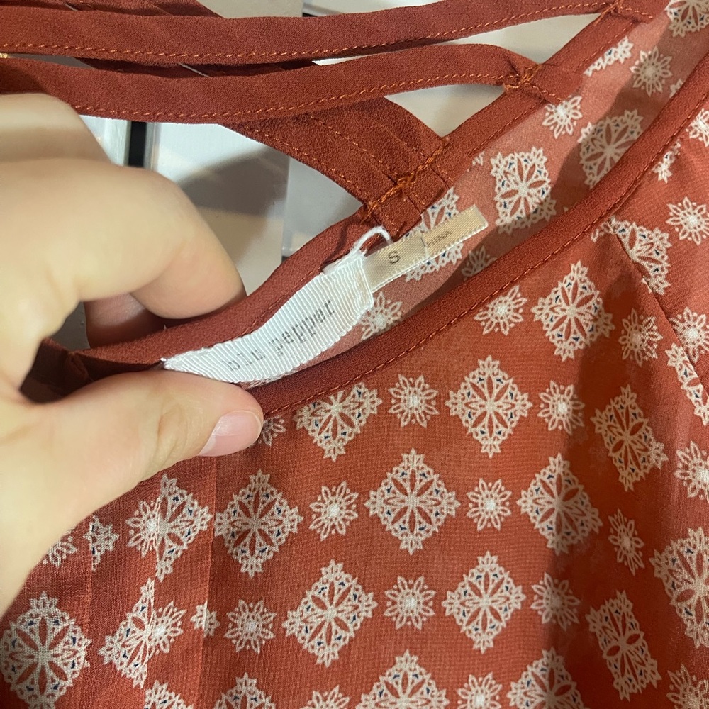 Tobi blouse - Picture 2 of 4